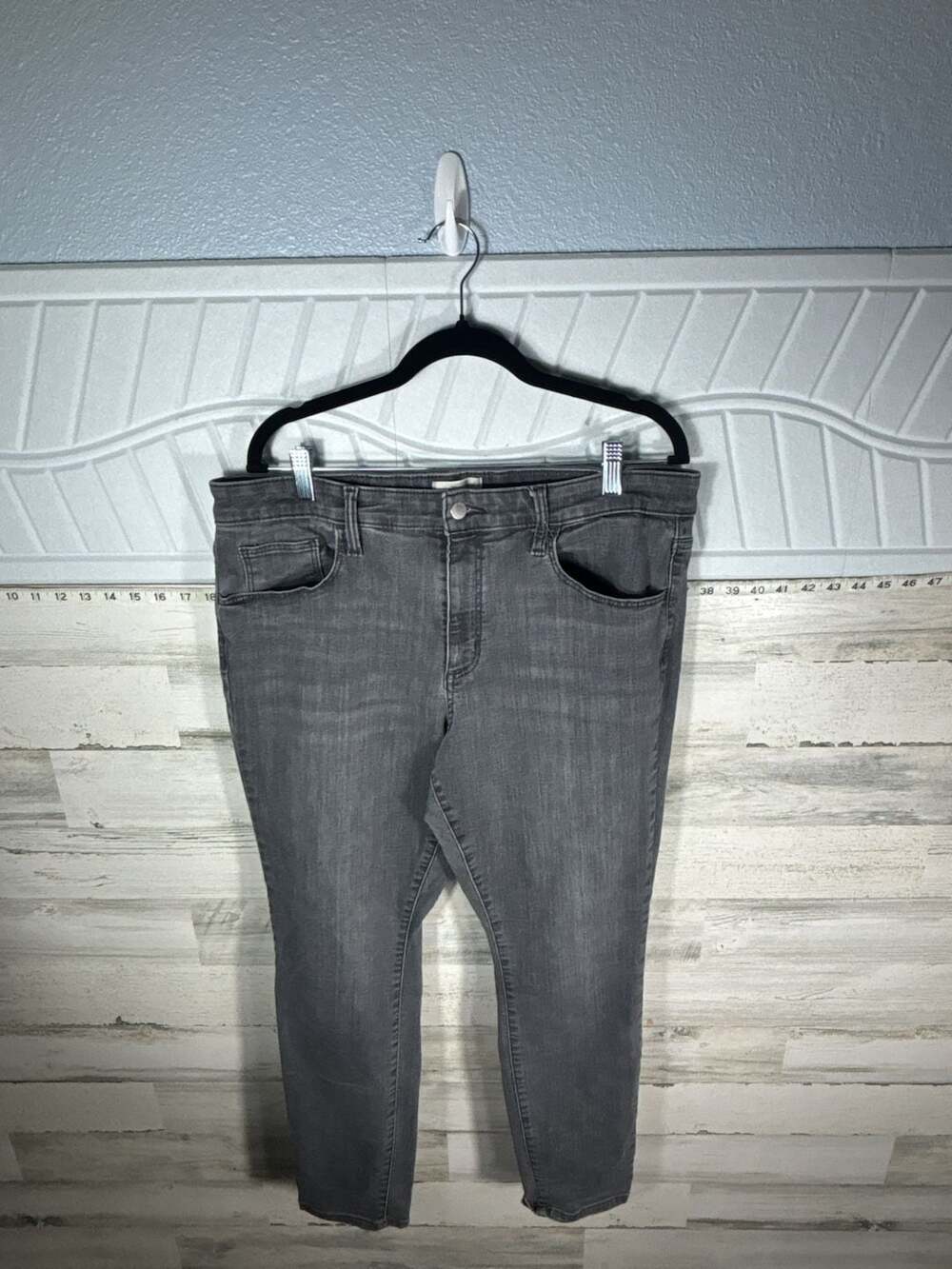 Universal Thread Women's High Rise Skinny Jeans Gray